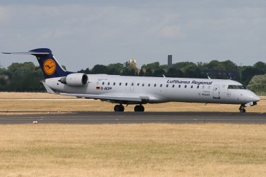 Самолет Bombardier CRJ700 упал в реку после столкновения с вертолетом wikipedia.org