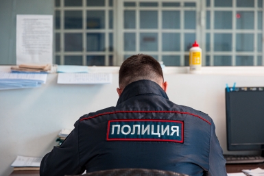 Разбой ради онлайн-казино: в Красноярске осудили налётчика на офис микрозаймов