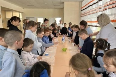 ЕР организовала мастер-класс по созданию эко-кормушек для птиц в посёлке Тубинский ИРО ЕР