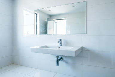 Намазала и забыла: 1 копеечная смесь "съела" весь налет — кафель сияет как солнце