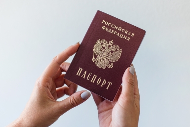 Операторов связи обязали передавать спецслужбам всё, вплоть до паспортных данных