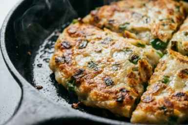 Вкуснейшие лепешки без возни с раскаткой — так вкусно, что готовлю их каждый день